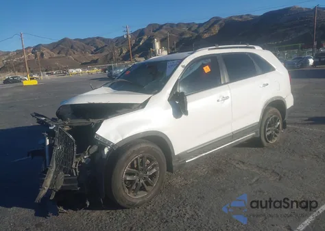 2014 Kia Sorento Lx z USA, uszkodzony, nr VIN 5XYKT4A60EG515737